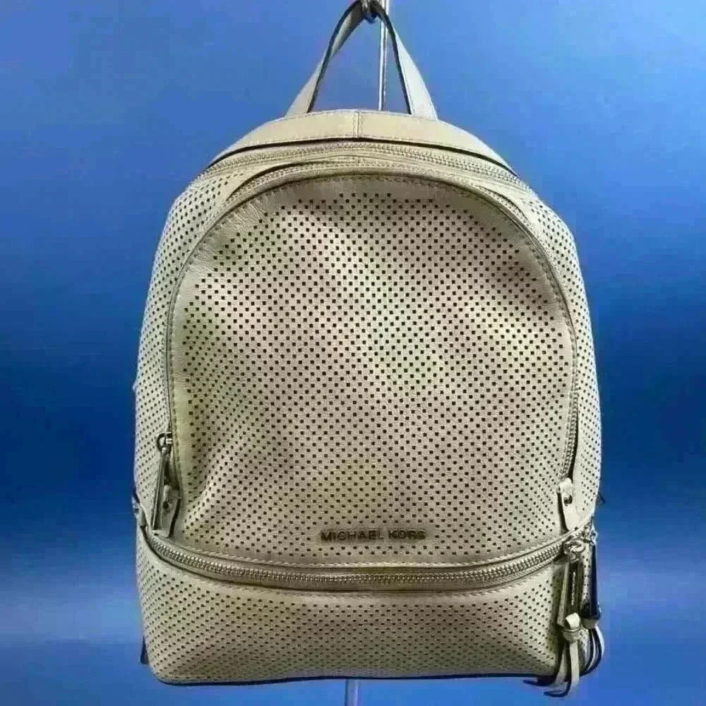 𝅺MICHAEL Kors Backpack​
